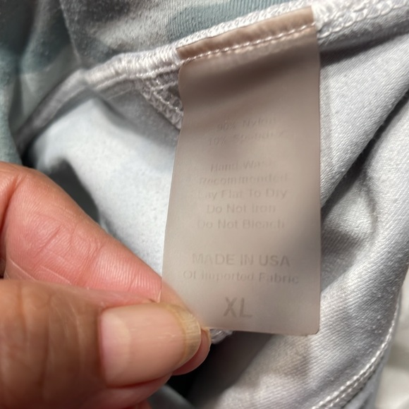 Bombshell sportswear thigh high ( rare color) - Picture 10 of 10